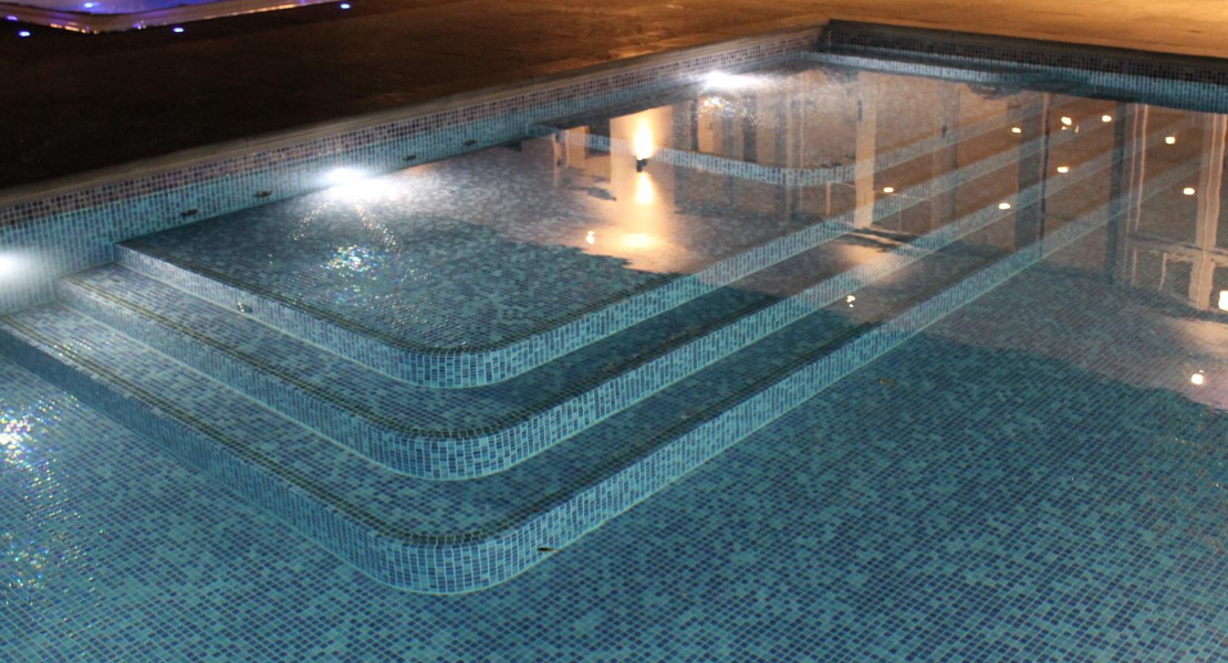 Outdoor Swimming Pool Steps