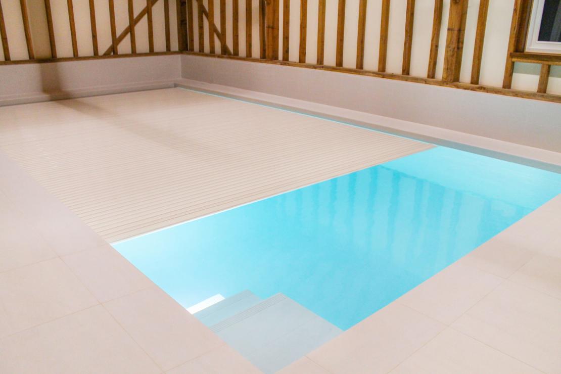 Swimming pool cover